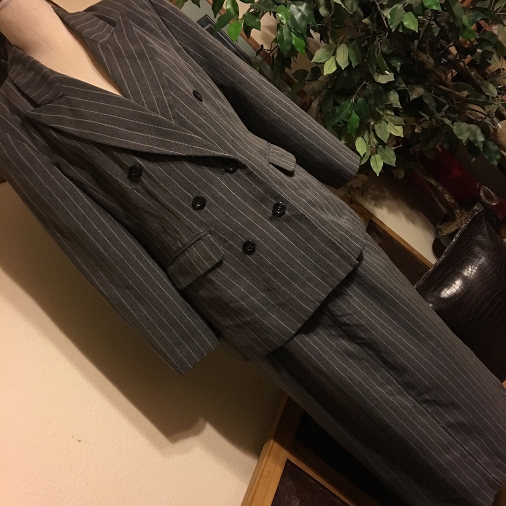 Vtg Petite Sophisticate pinstripe jacket skirt set